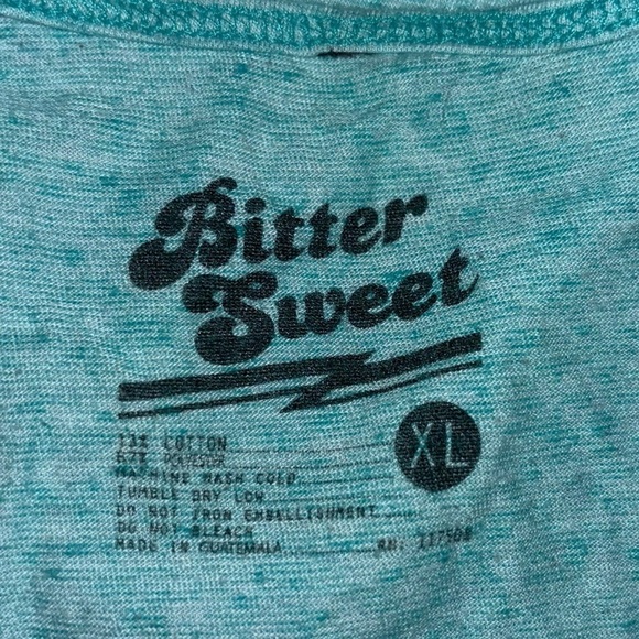 Kitty with bow tie tank top - Picture 4 of 4